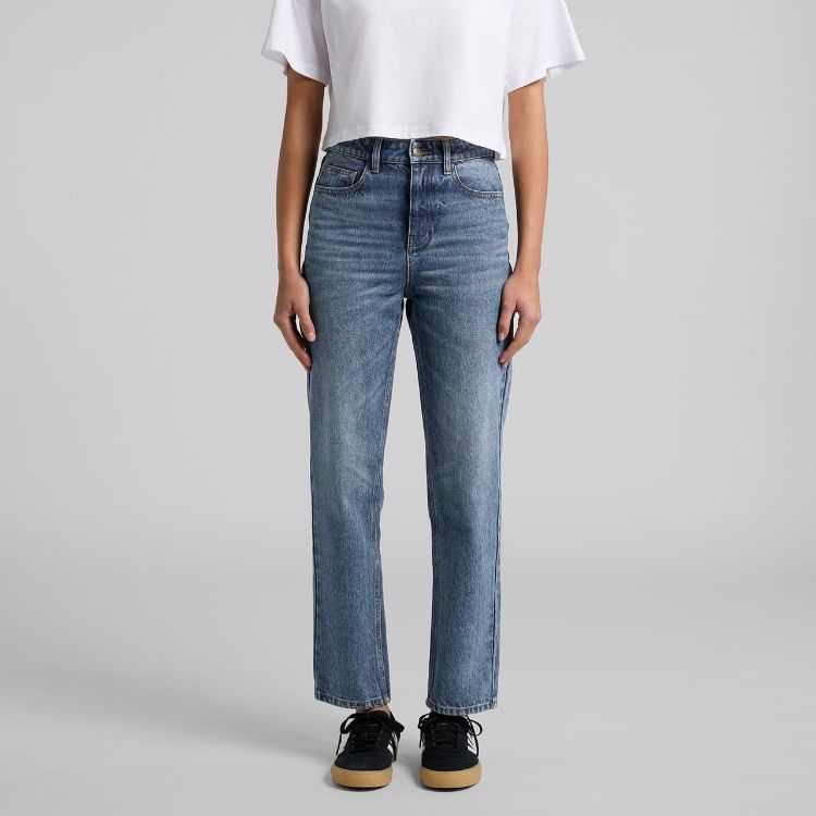 Picture of Wo's Straight Jeans